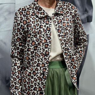 ✨ VÝPREDAJOVÉ KÚSKY LEN VO FAMON AUPARK ŽILINA & FAMON POPRAD! ✨ • 🐆 Sako Via Appia – výrazný leopardí vzor, ktorý dodá...